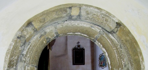 st romnskho portlu kostela ve Volenicch