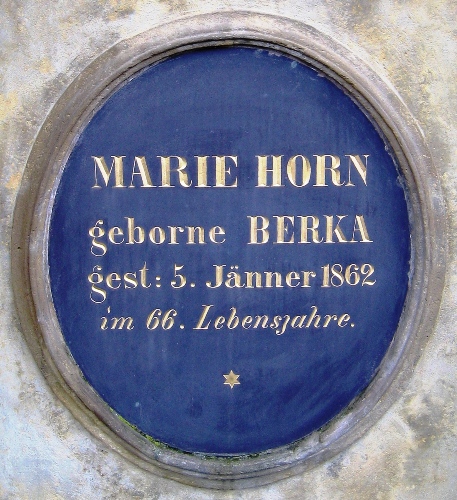 Nhrobek Hornovy matky Marie na trutnovskm hbitov