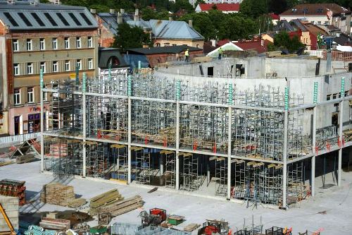 Vstavba Spoleenskho centra Uffo pro kulturu a voln as v Trutnov