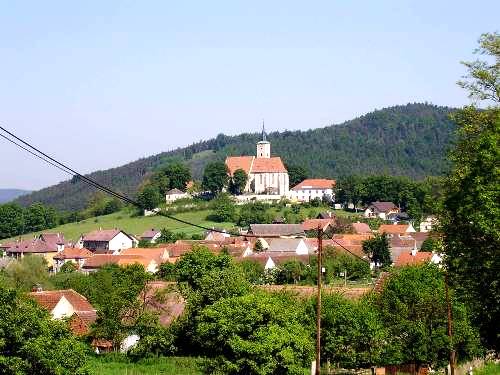 Kostel a hbitov v Nezamyslicch