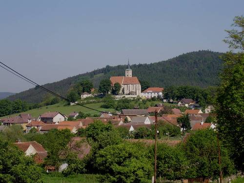 Kostel a hbitov v Nezamyslicch